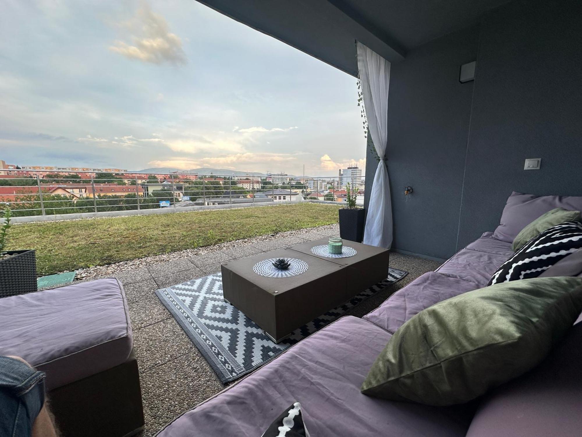 Panorama Apartments Prešov Eksteriør billede